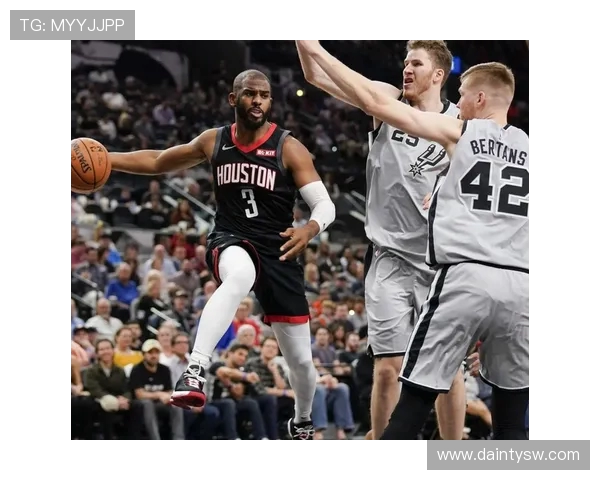 1995年NBA季后赛火箭与马刺的激烈对决回顾与分析